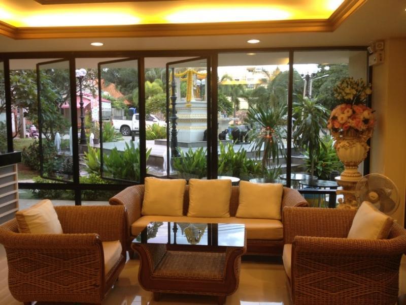 Hotel Spm Residencia Si Racha Exterior foto