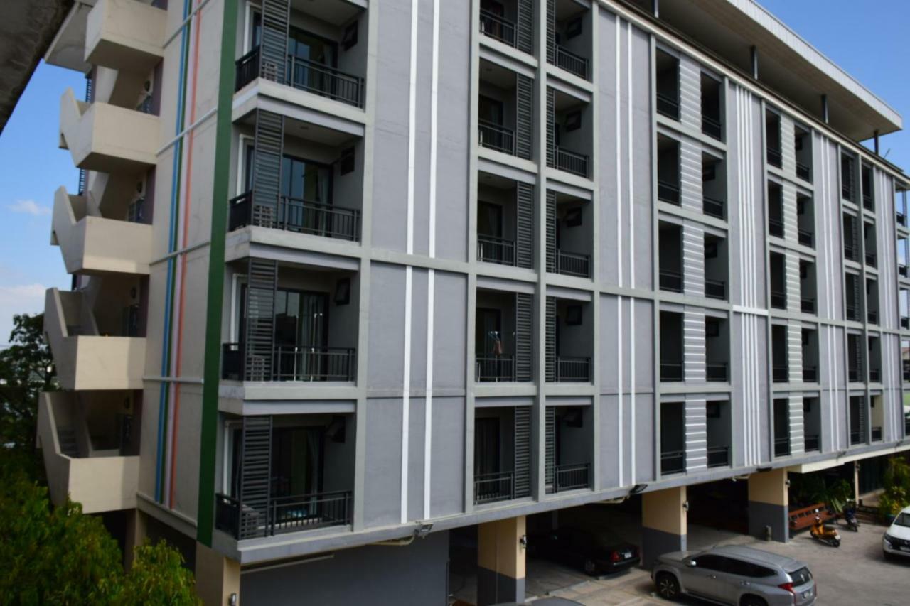 Hotel Spm Residencia Si Racha Exterior foto