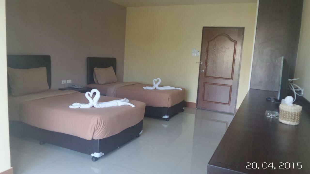 Hotel Spm Residencia Si Racha Exterior foto