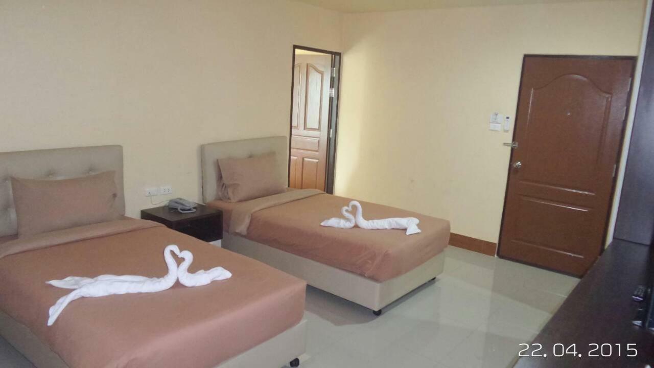 Hotel Spm Residencia Si Racha Exterior foto