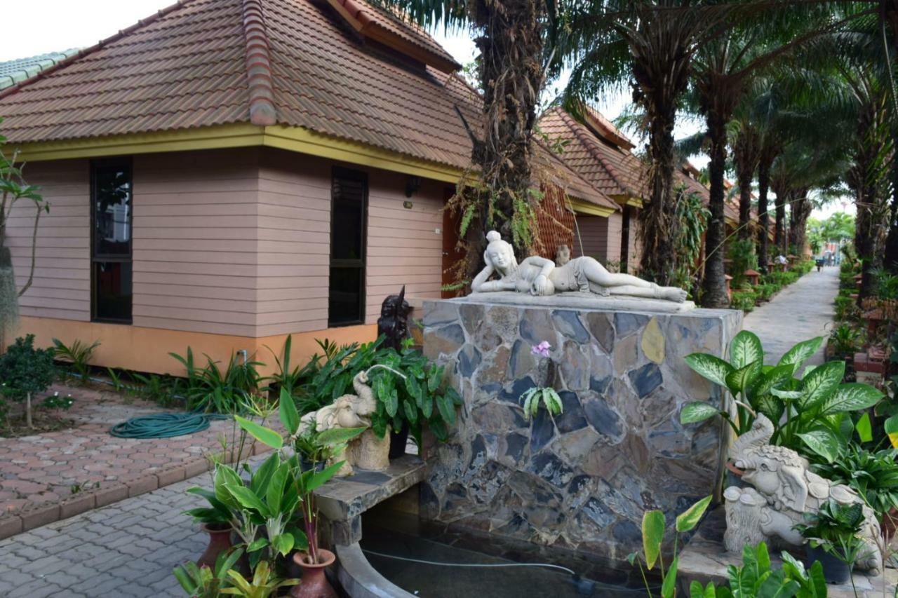 Hotel Spm Residencia Si Racha Exterior foto