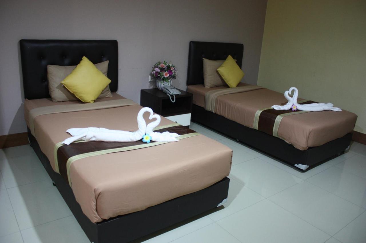 Hotel Spm Residencia Si Racha Exterior foto